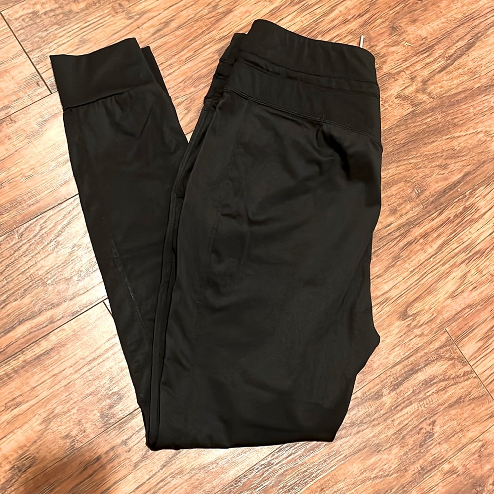 Halara high waisted joggers. NWOT